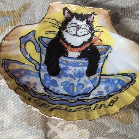 Handmade Decoupaged Scallop Shell Cat Lover Decor 4.5" Blue Yellow Gold Edged - Picture 2 of 5